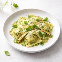 Ravioli with Creamy Pesto Sauce