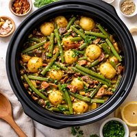 Saucy Green Beans and Potatoes Crock Pot