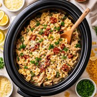 Slow Cooker Chicken and Pasta